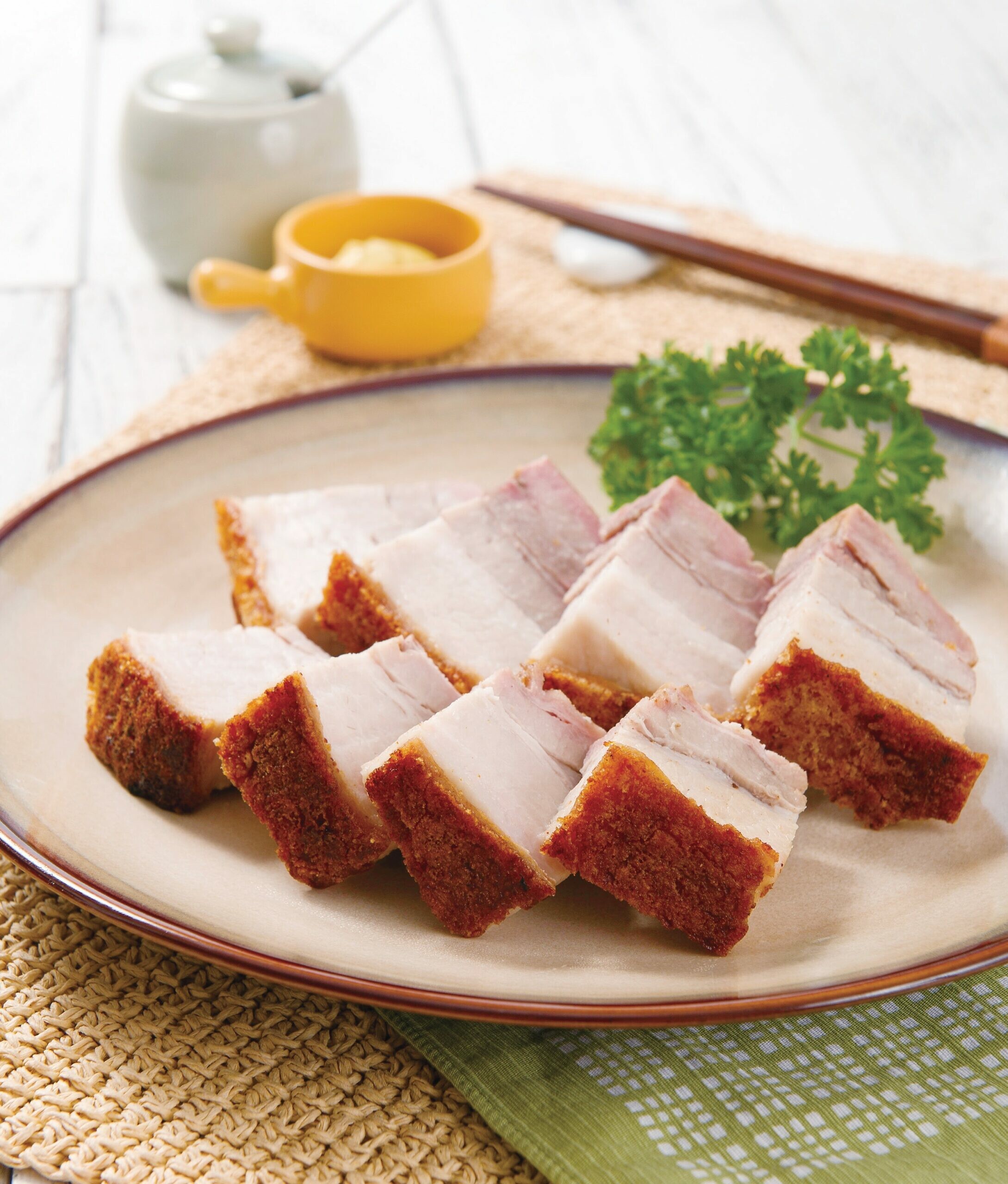 簡易脆皮燒肉作法，烤箱就能做出脆皮肉嫩的專業口感！ - 愛料理生活誌